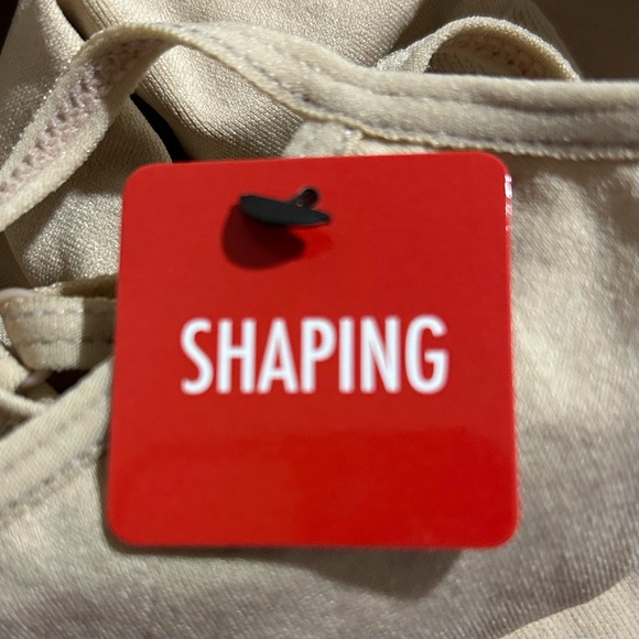 NWT Bundle Madenform black body suit size 38D.  Skinny Girl bide shaping camo. - Picture 8 of 11